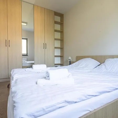 Апартаменти Brzeska 22 *