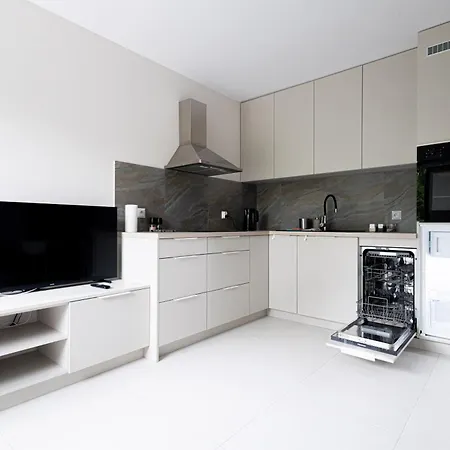 Brzeska 22 * وودج